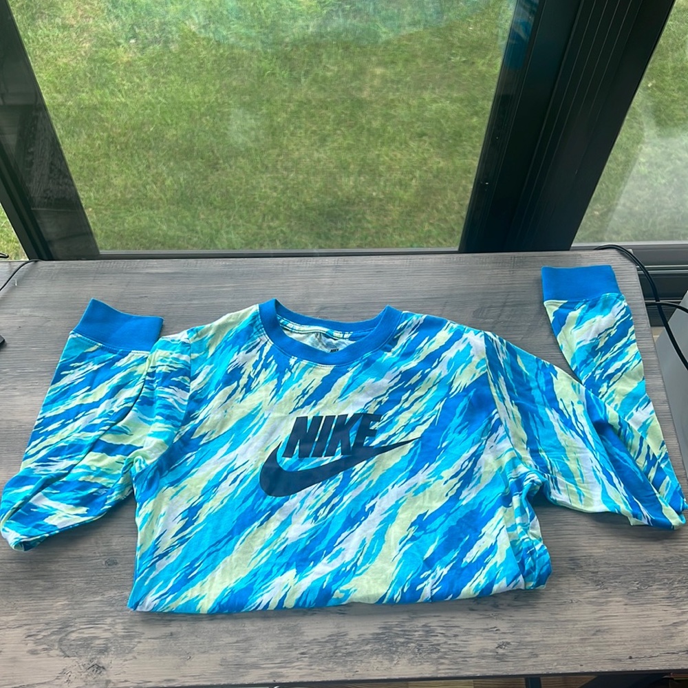 NIKE LONG SLEEVE SHIRT